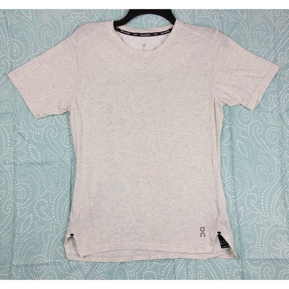 On Cloud Comfort T Shirt Mens Small Heathered Cream Running Performance Pocket - Picture 1 of 10